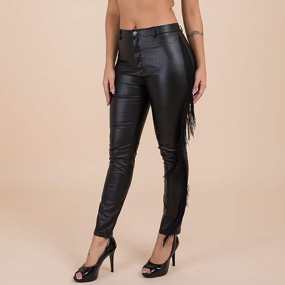 Black Magic - Picture 3 of 7